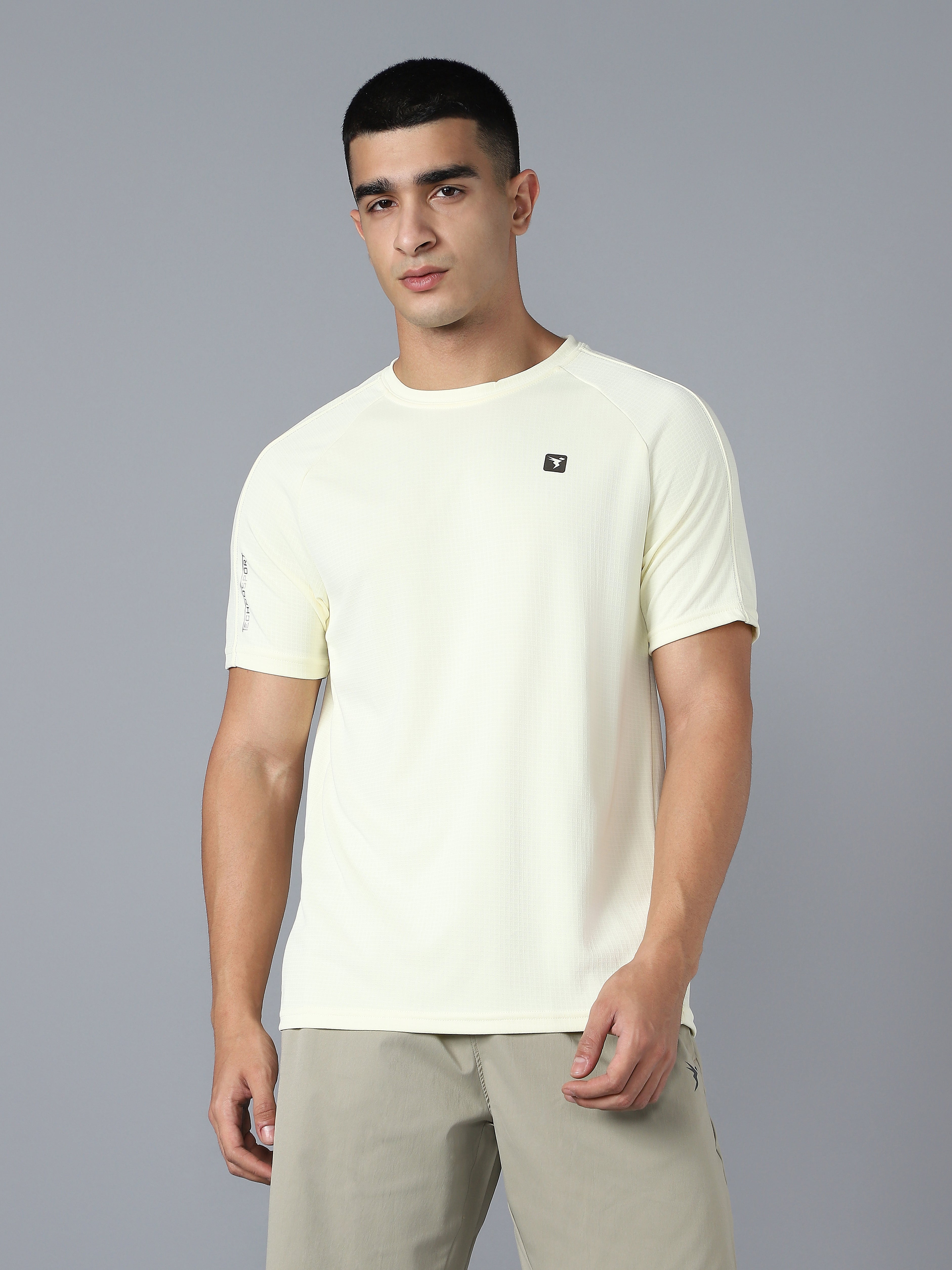 Men Solid Slim Fit Round Neck Sports T-shirt with TECHNOCOOL+