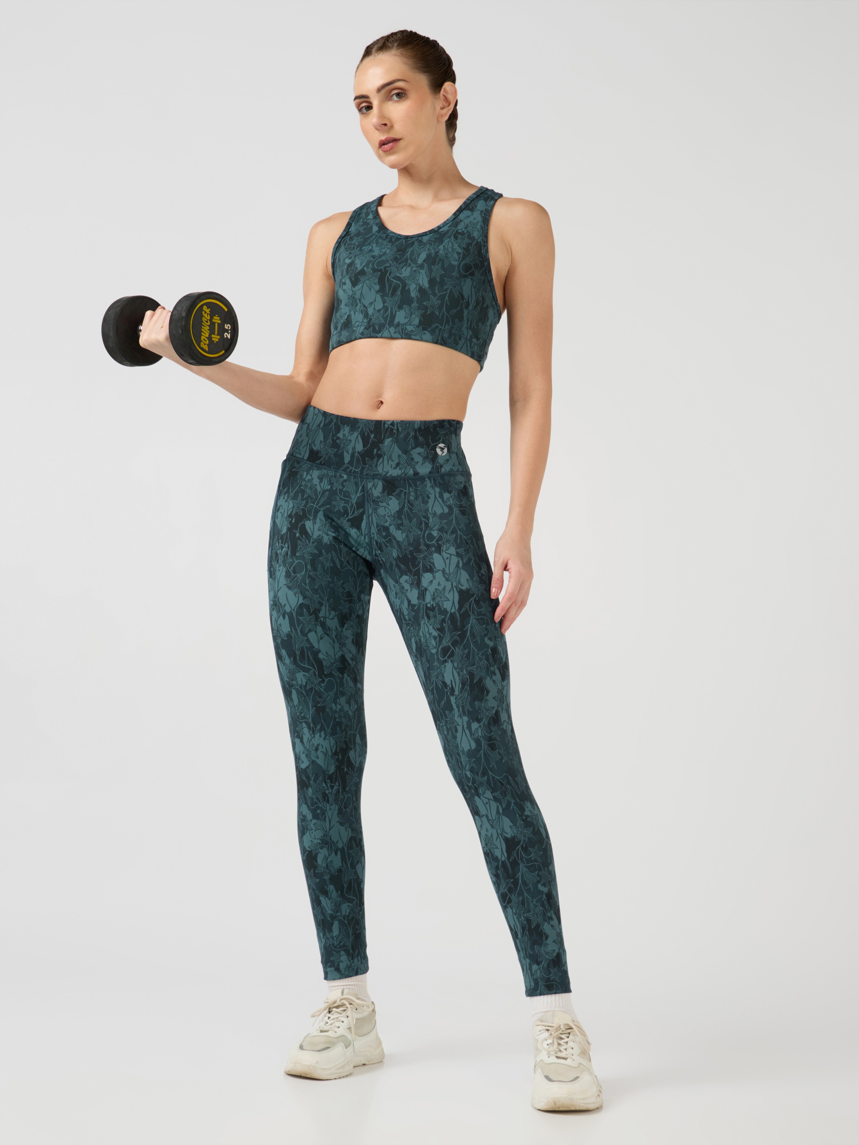 Women Slim Fit Scoop Neck Sports Bra with ELASTO PLUS