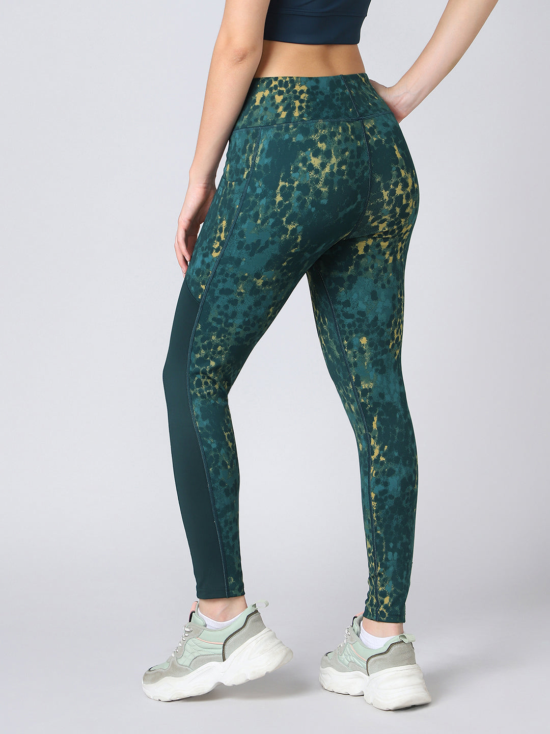 Women Printed Slim Fit Tights with ELASTO PLUS