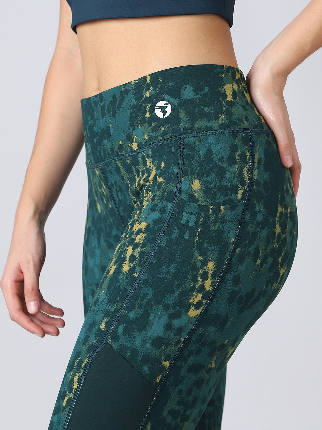 Women Printed Slim Fit Tights with ELASTO PLUS
