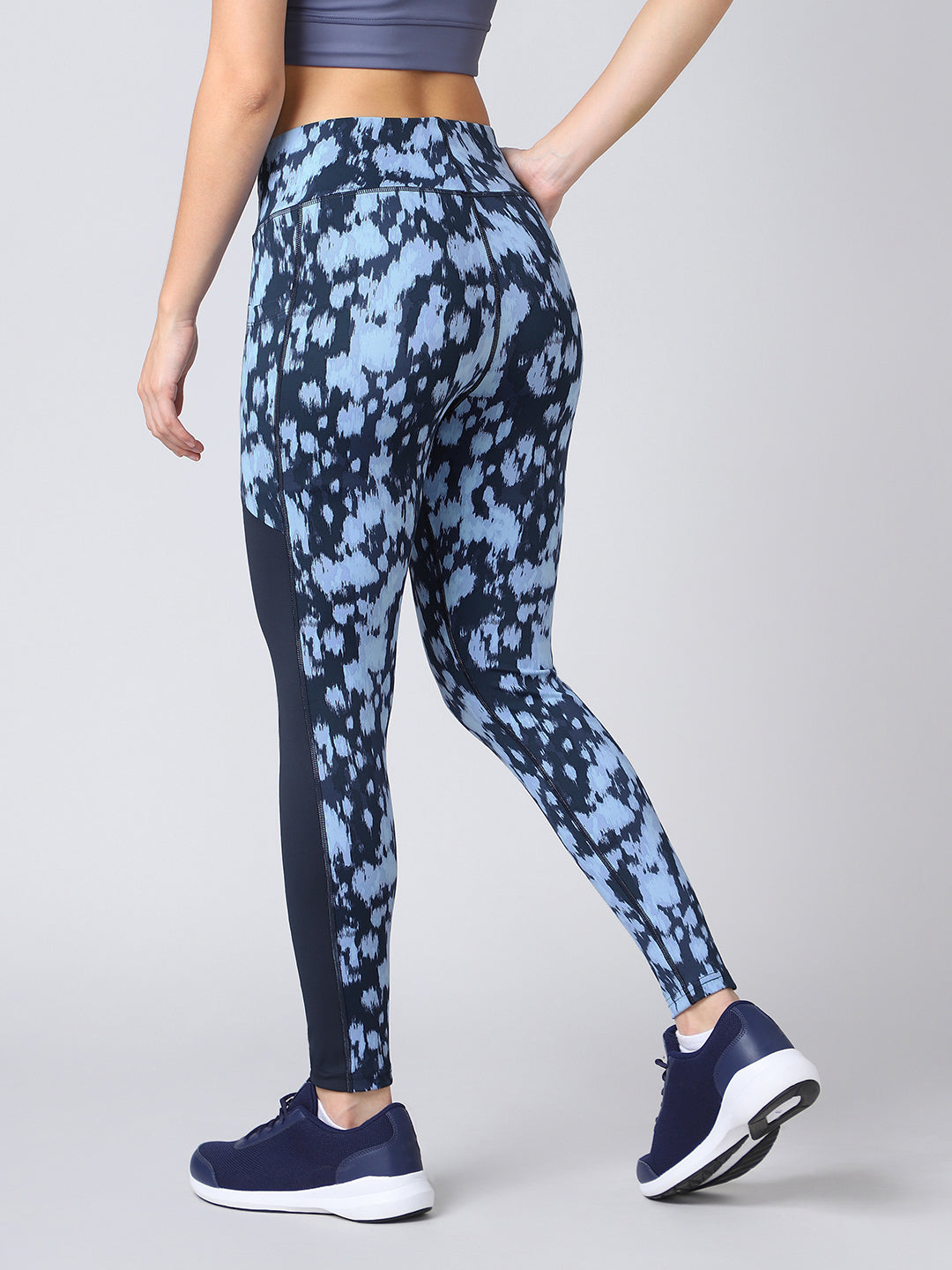 Women Printed Slim Fit Tights with ELASTO PLUS