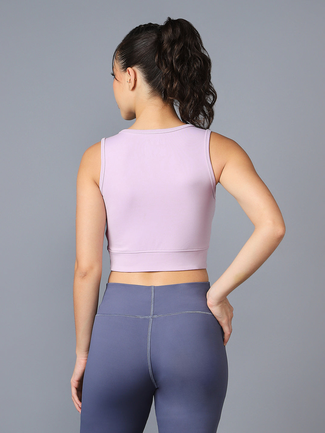 Women Solid Slim Fit Scoop Neck Sports Bra with ELASTO PLUS