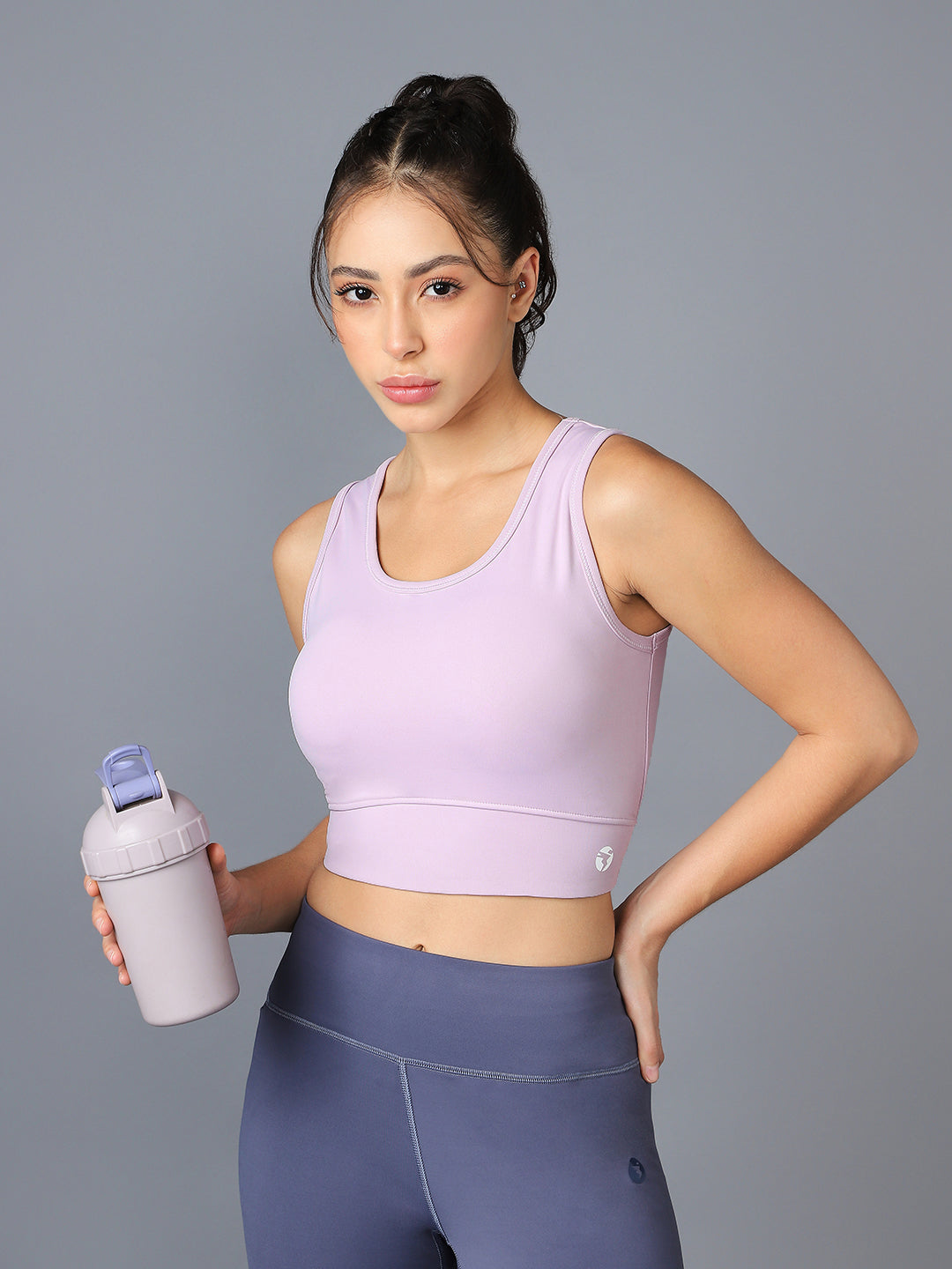 Women Solid Slim Fit Scoop Neck Sports Bra with ELASTO PLUS
