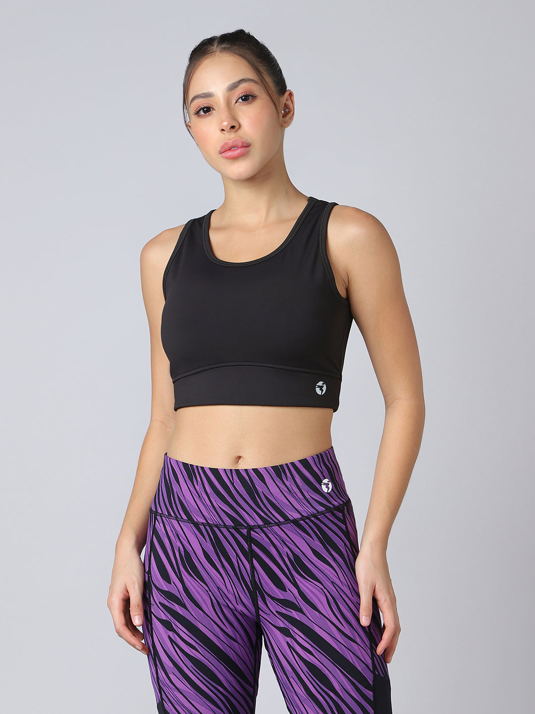 Women Solid Slim Fit Scoop Neck Sports Bra with ELASTO PLUS